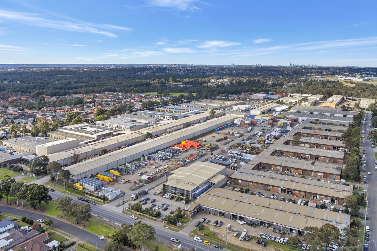 Partners Group, on behalf of its clients, has established a new #logistics #realestate joint venture in Australia. The JV has just acquired its first asset, a 41,490-square-meter industrial outdoor storage facility in Sydney.