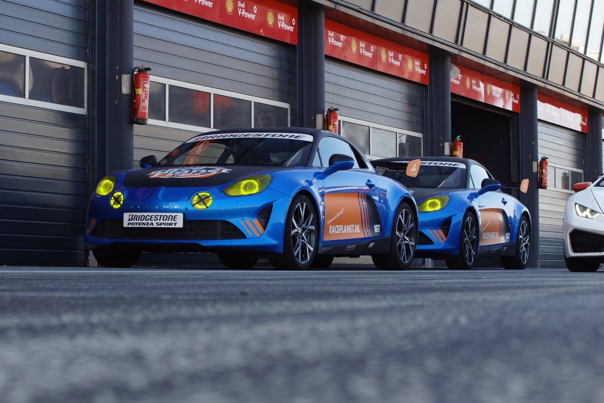 RacePlanet's tweet photo. 𝓒'𝓮𝓼𝓽 𝓶𝓪𝓰𝓷𝓲𝓯𝓲𝓺𝓾𝓮! 💙

Niet alleen is @AlpineCarsFR te vinden in de @F1, maar ook jij kunt gewoon zelf in één van onze Alpines rijden op Circuit Zandvoort tijdens onze dagvullende Race Experiences. 😏

Meer info? ⤵️
https://t.co/9w7WvnLqkM https://t.co/DhkvQImQvZ