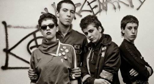 fmz_rj's tweet photo. Ainda no clima da última listinha aqui do FMZ, a segunda parte dos nomes importantes para o Punk paulistano!
Confira em nosso Facebook:
https://t.co/GFugms1fuc
#listasfmz #punkrock #hardcore #punksp #rocknacional #punkrockbrasil #anos80 #antifascista #feiramodernazine https://t.co/IJGfZVxBSU