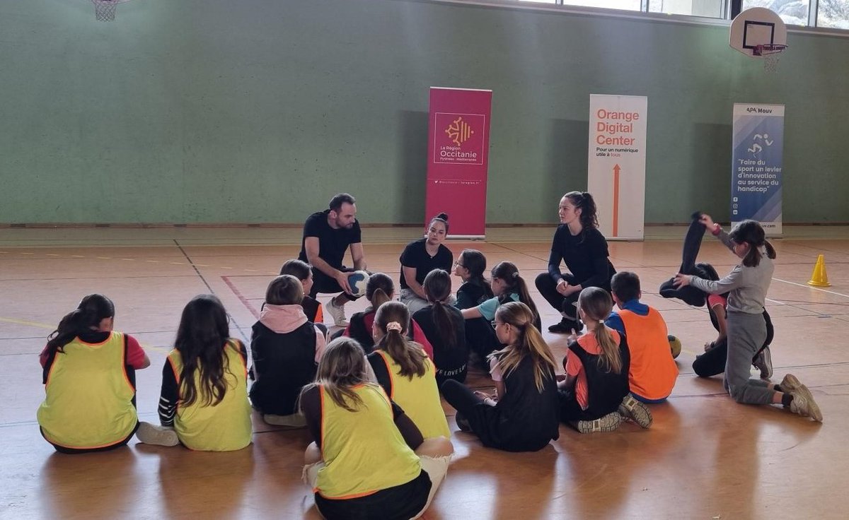 Go 🚀Pour la 4ème édition de l'événement national du sport féminin de haut niveau à #FontRomeu du 1er au 4 Fév 2024. L’#OrangeDigitalCenter d' <a href="/OrangeOccitanie/">Orange Occitanie</a>  &amp; l’Académie des sportives proposent à une 60aine de collégiens une sensibilisation au cyberharcèlement par le⚽️