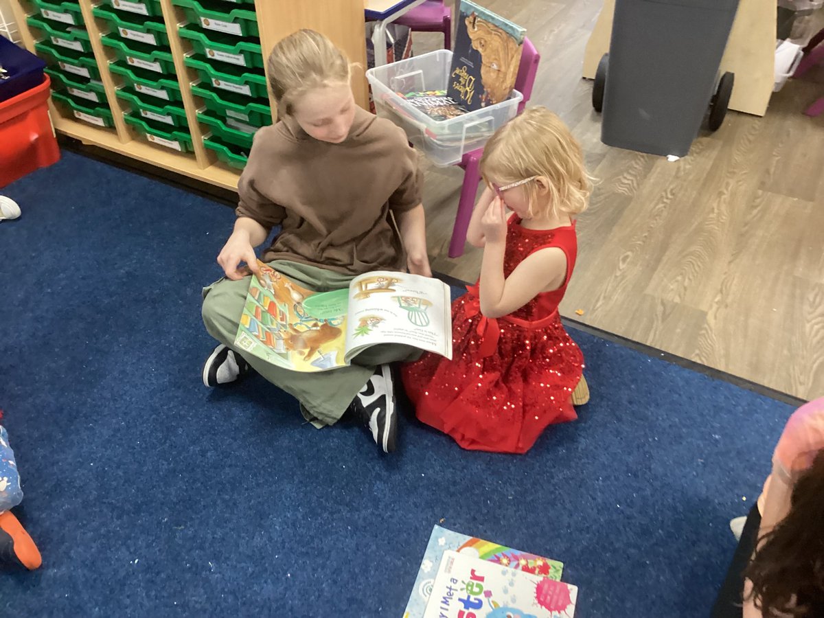 MountPSWallasey's tweet photo. F2 had a great time when the Year 6 reading buddies came to visit us. 
We will be having regular reading buddy sessions this term to share some fantastic books and develop our reading skills. https://t.co/KYspZAO4Ul