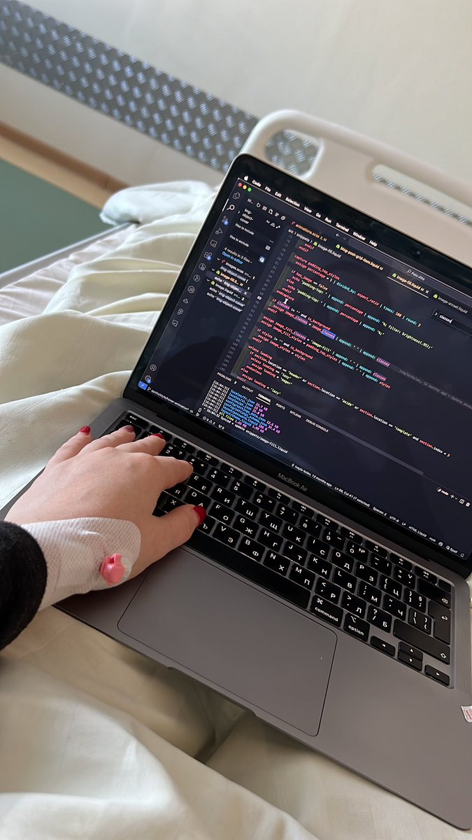 nevishko's tweet image. Taburcu olmamı inatla reddeden doktorlara inat, bizde çareler tükenmez.! #codegirl