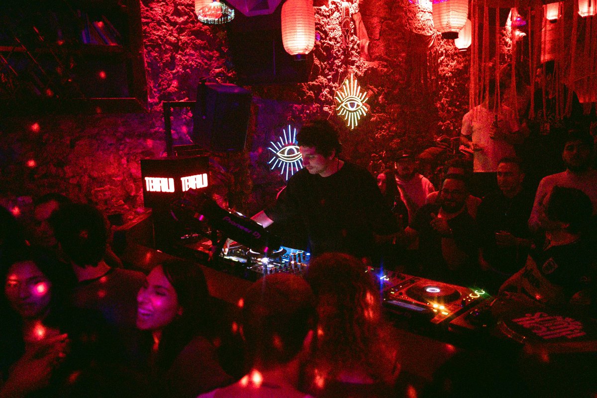 Massive shout out to the 400+ ppl who pulled up to our 2nd TENFOLD event

We’re just getting started 👁️