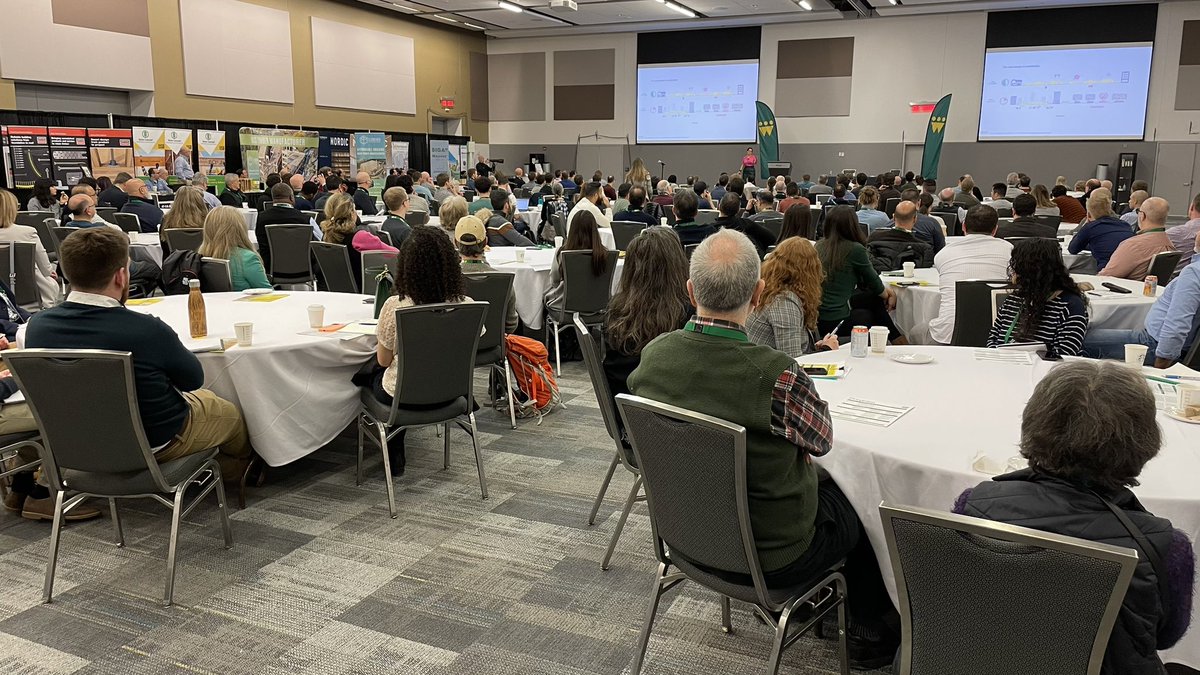 HousingNowTO's tweet photo. [Ottawa, ON] Keynote speaker @naama_blonder of #SmartDensity kicking-off the @wood_works 2024 Wood Solutions Conference on : “Pro-Housing, Pro-Transit, Pro-People”… https://t.co/rnnxX29cow
