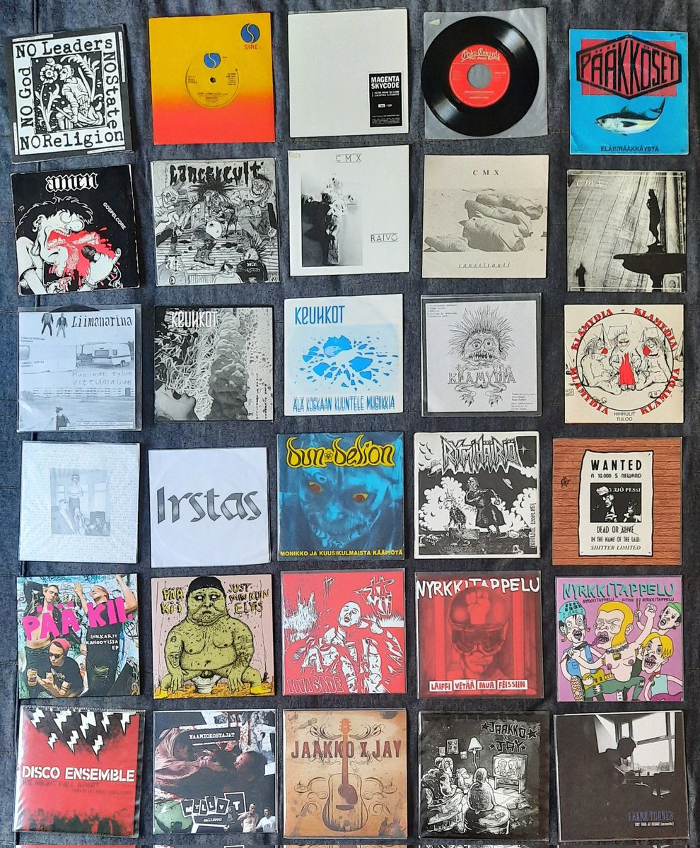 Materiasta luopuminen on vaikeaa, omalla kohdalla ehkä kaikkein vaikeinta musiikin suhteen. Olisikohan vähän helpompaa aloittaa pienenpienistä seiskatuumaisista? Monenlaisia aarteita voisi päästä #hyväänkotiin. Kiinnostuitko?