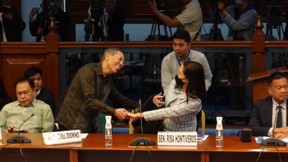 ChelDiokno's tweet photo. Dumalo tayo noong Martes sa ginanap na Senate Hearing para sa inilunsad na people’s initiative. Tulad ng sinabi ko noong hearing, gusto kong bigyang diin na ang bawat hakbang patungo sa pagbabago ng ating Konstitusyon ay dapat naaayon sa tamang proseso at legal na pamamaraan. https://t.co/MKqCKHxYXr