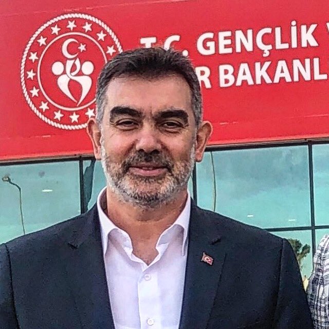 Muratkickboks1's tweet photo. “GENÇLER”
Başarının Sırrı Disiplin,İnanç,İtaat,
Saygı ve Güzel Ahlaktan Geçer…

🇹🇷Murat Ekmekçi 
Kick Boks Marmara Bölge Başkanı
K-1 Teknik Kurul Başkanı https://t.co/ED0pYMy3ia