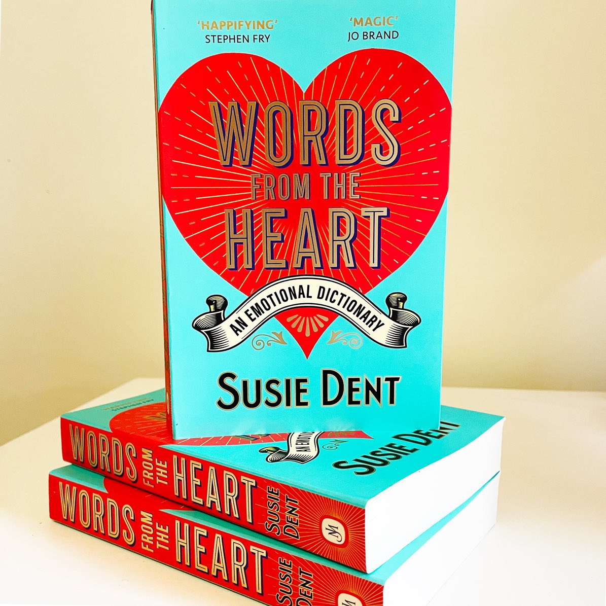 I’m delighted to say that the paperback of An Emotional Dictionary is out today, with a new title and, thanks to @johnmurrays, a gorgeous cover. It will (I hope) give you some words for the feelings you never knew how to express (such as the Japanese ‘age otori’: the misery of a