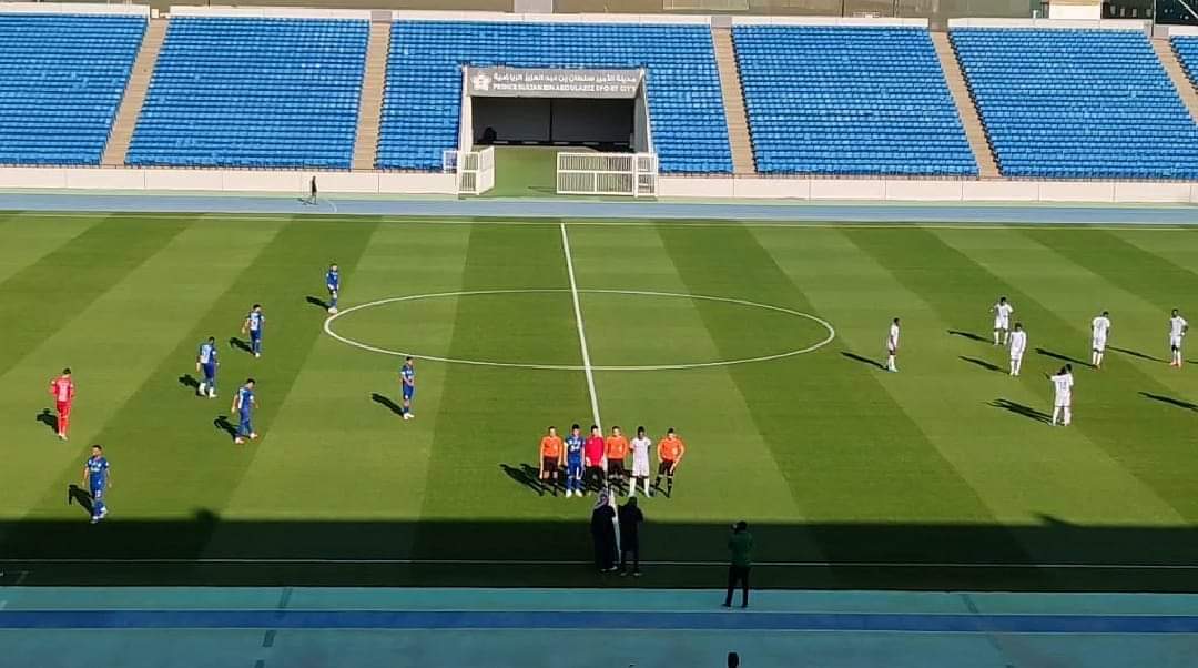 ⚽: Première mi-temps négative entre Abha et le Croissant soudanais 

Un match amical à caractère officiel 
#Abha 🔱