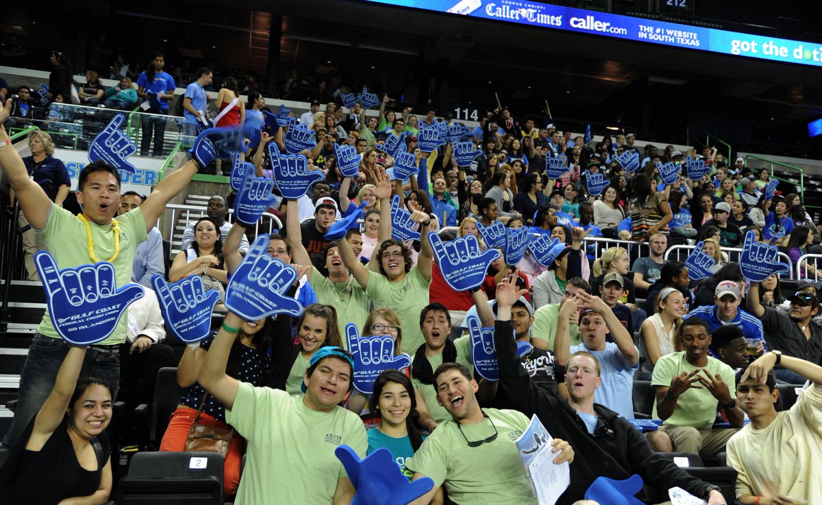 🏀 A Legacy of Supporting Islanders Basketball! 🏀
We're giving away 10 additional tickets for this Saturday's game against Lamar! 
To enter , simply like this post!

#ThrowbackThursday #IslandersBasketball #CommunitySupport #GCFCUTradition #SurpriseGiveaway #TicketRaffle