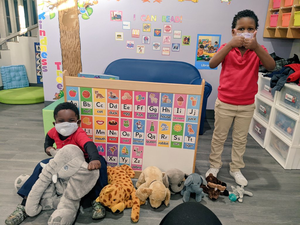 Ms. Harsaky's Pre-K students at Aisha's Learning Center are having fun this morning organizing their reading buddies from largest to smallest! 📚 #EarlyLearning #PreKAdventures