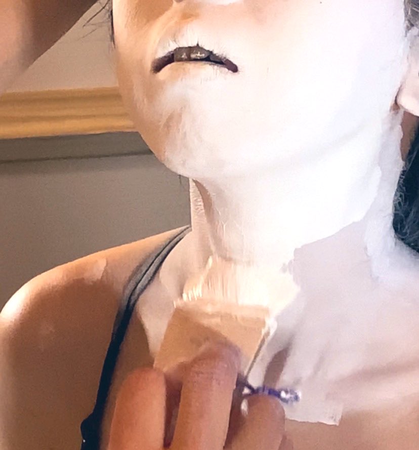 whitespot23870's tweet photo. 白塗りしてきました。
#白塗り #messy #whitepaint https://t.co/5lBeQgp7ZE