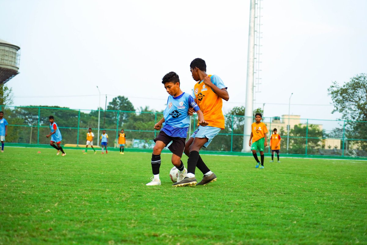 sports_odisha's tweet photo. ଏ.ଆଇ.ଏଫ୍.ଏଫ୍ ଫିଫା ଟ୍ୟାଲେଣ୍ଟ ଏକାଡେମୀରେ ଓଡ଼ିଶାର ପ୍ରତିଭାବାନ ଫୁଟବଲ୍ ଖେଳାଳିମାନଙ୍କ ଚୟନ କାର୍ଯ୍ୟକ୍ରମ ଆୟୋଜିତ ହୋଇଥିଲା। ଅନେକ ଖେଳାଳି ଅଂଶଗ୍ରହଣ କରି ନିଜର ପ୍ରତିଭା ପ୍ରଦର୍ଶନ କରିଥିଲେ। ⚽

#OdishaForFootball https://t.co/NG2VfYX6Pg