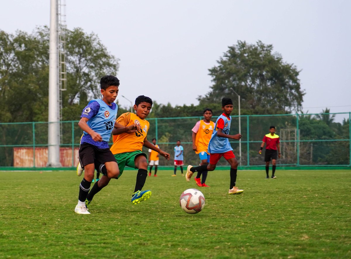 sports_odisha's tweet photo. ଏ.ଆଇ.ଏଫ୍.ଏଫ୍ ଫିଫା ଟ୍ୟାଲେଣ୍ଟ ଏକାଡେମୀରେ ଓଡ଼ିଶାର ପ୍ରତିଭାବାନ ଫୁଟବଲ୍ ଖେଳାଳିମାନଙ୍କ ଚୟନ କାର୍ଯ୍ୟକ୍ରମ ଆୟୋଜିତ ହୋଇଥିଲା। ଅନେକ ଖେଳାଳି ଅଂଶଗ୍ରହଣ କରି ନିଜର ପ୍ରତିଭା ପ୍ରଦର୍ଶନ କରିଥିଲେ। ⚽

#OdishaForFootball https://t.co/NG2VfYX6Pg