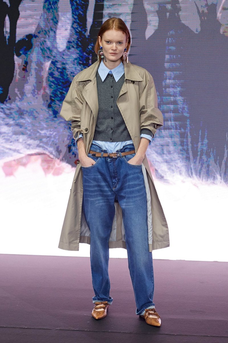 kendam_com's tweet photo. Munthe Fall Winter 2024-2025 collection fashion show at Copenhagen Fashion Week FW24 (February 1, 2024) https://t.co/kLqTc4FFaa
#Munthe #FW24 #AW24 #Runway #FashionWeek #Copenhagen #Kendam https://t.co/tM02W58aVc