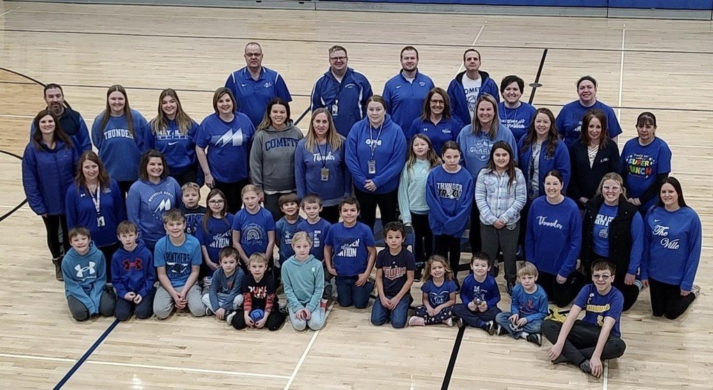 SchoolHatton's tweet photo. Hatton Eielson Public School is wearing blue today for Mayville Stateβs Coach Berry. Thinking of you today! π
#coachberry #coachberrystrong https://t.co/CBXfvzQDZk
