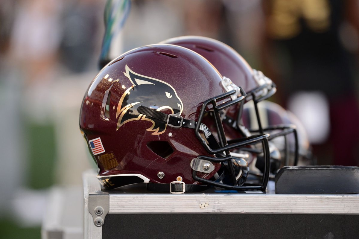 mzenitz's tweet photo. Texas State is expected to name Dexter McCoil as its new defensive coordinator, sources tell @247sports.

People at Texas State view him as a rising star coach. The ex-NFL/CFL DB was the team’s safeties coach in 2023 and helped them rank top-25 nationally in takeaways.

https://t.co/ieBSUsEk9l