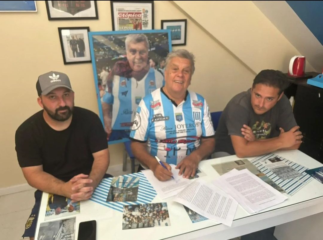 ⚽️ Luis Ventura renovó por 9no año consecutivo con #VictorianoArenas como integrante del Departamento de Fútbol. 
.
.
.
👤 @DanielCacioli