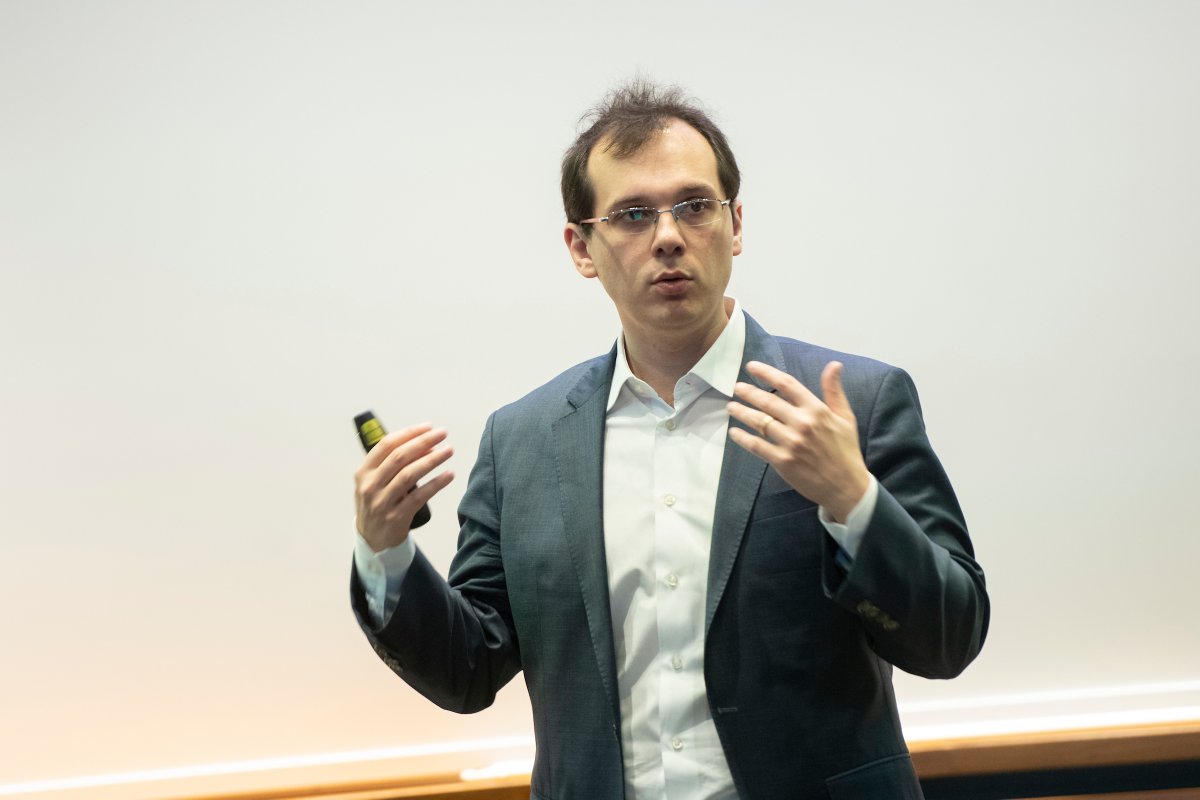 Yale School of Management tweet media