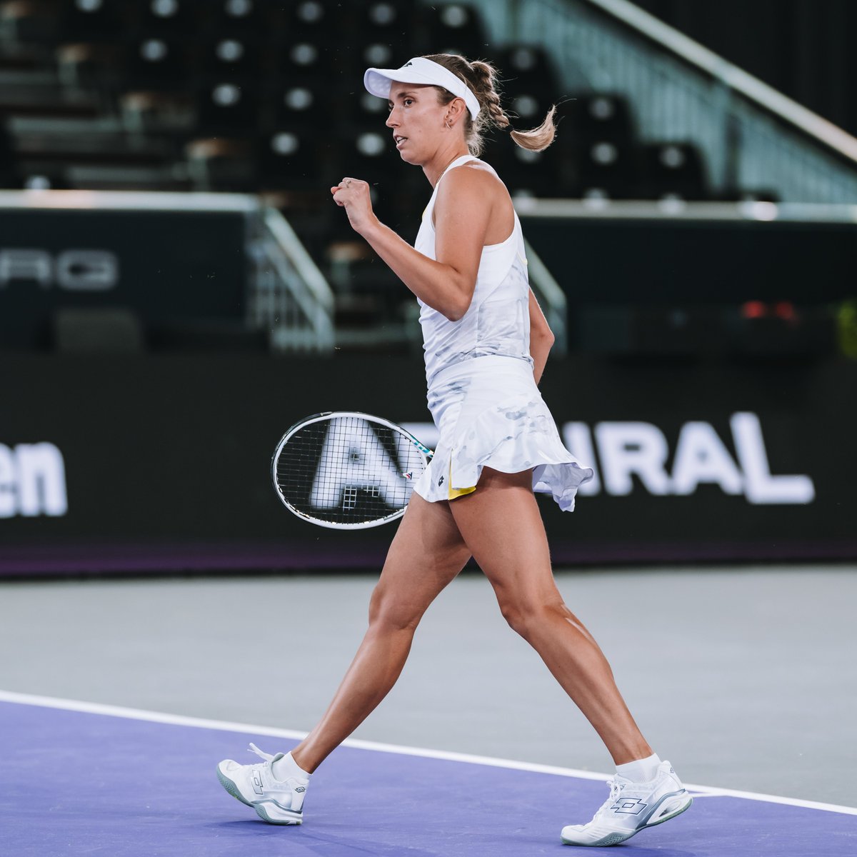 Fresh off her Australian Open doubles title, 2020 finalist @elise_mertens moves on to the quarterfinals knocking out Bronzetti 6-1, 6-3. #WTALinz