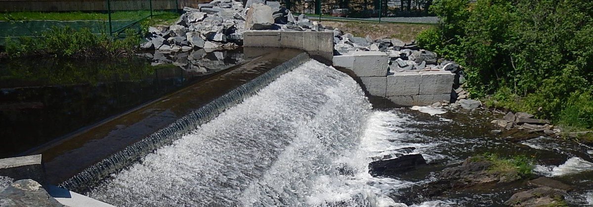 📢 Avis aux municipalités propriétaires d’un barrage à forte contenance! La prochaine date de tombée du Programme d’aide financière à la mise aux normes de barrages municipaux (PAFMAN) est le 15 février 2024. Détails 👉 environnement.gouv.qc.ca/programmes/paf…