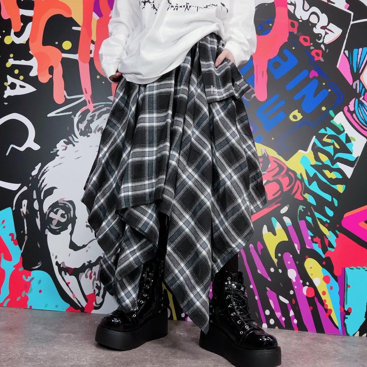 NieR_tokyo's tweet photo. 🎁本日〆切プレゼント企画🎁

ASYMMETRY CHECKERED 
UNISEX SKIRT【ベルト付き】

🎁3名様にプレゼント🎁

ユニセックスアイテムです🐰

◼応募方法
フォロー(@NieR_tokyo) &amp; RT
◼締切〆  本日24時

※鍵垢の方も対象内です。

是非ご参加ください🙇‍♂️🙇‍♀️ https://t.co/7nNDVCpHug