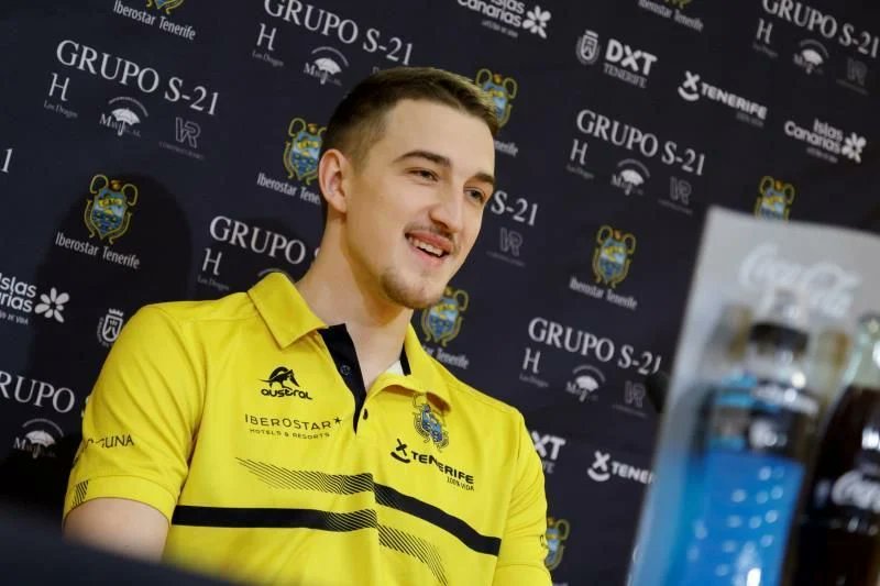 Casademont Zaragoza no da continuidad al ex aurinegro Tomasz Gielo superbasketcanarias.info/casademont-zar… vía @SUPERBASKET7 #VamosCanarias #LenovoTenerife #FiebreAmarilla @ACBCOM @CB1939Canarias @peristeribc #baloncesto #basketball #MercadoACB @TGielo