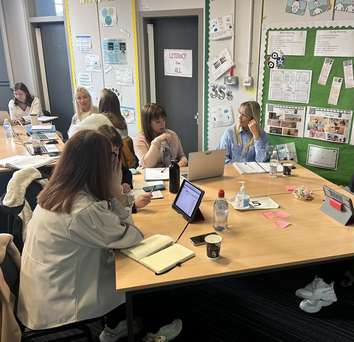 GIC_Glasgow's tweet photo. Huge thanks to today’s #DHTConnect cohort for their participation and discussion. This morning we engaged in dialogue around outcomes, measures and evaluative reporting. 🖊️ #alllearnersallachieving @MicheleStewart0 @Doug_GCC https://t.co/7bgxYznzB2