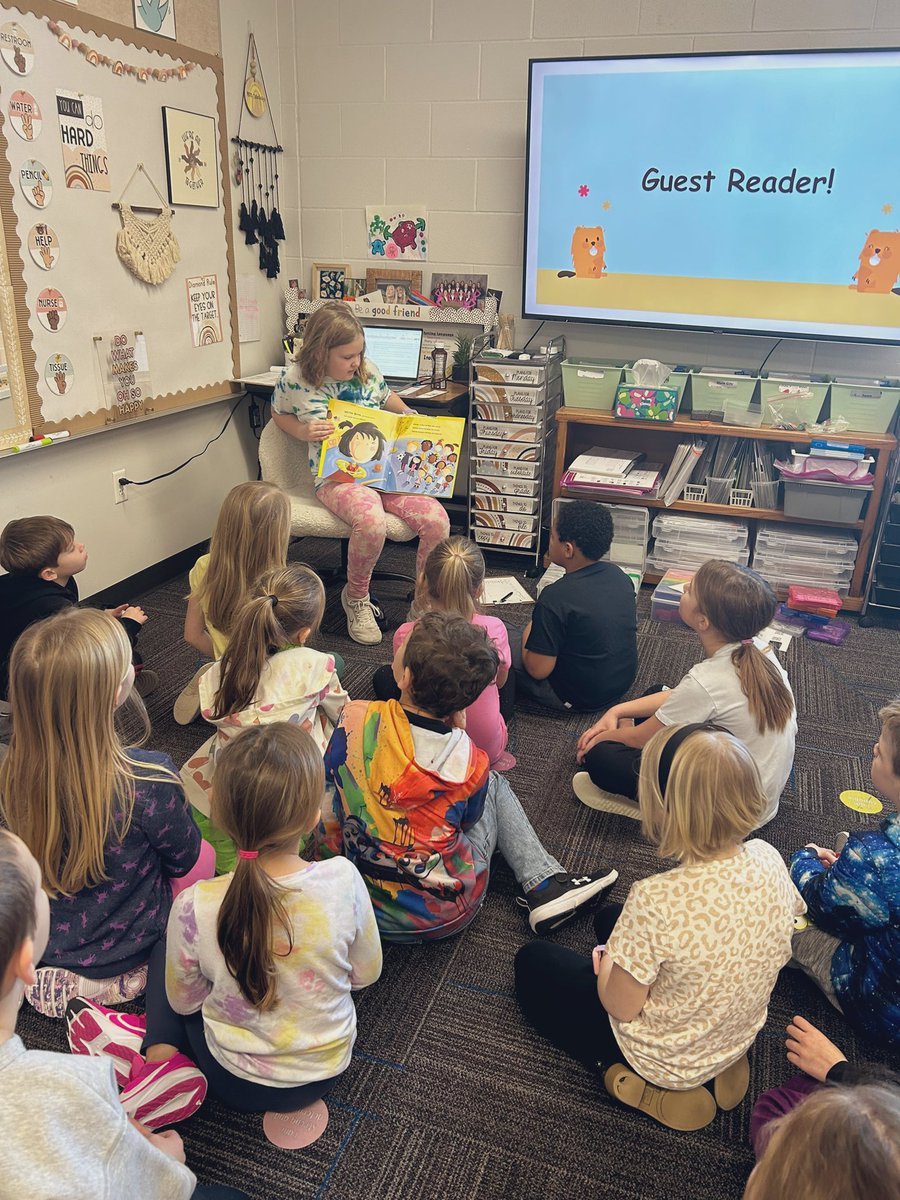 We were so excited to have a third grade guest reader today! Leieta read ‘The Recess Queen’ to our class &amp; rocked it! <a href="/MrsRyans3rd/">Mrs. Ryan</a> thank you for setting this up!🤍💙