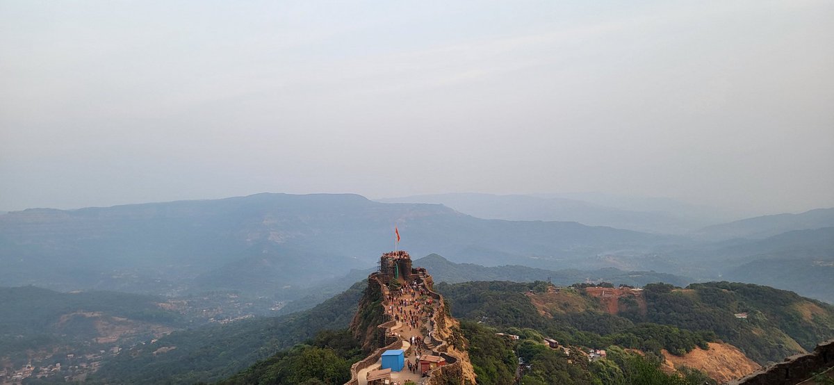 dhirajj71's tweet photo. Rayreshwar⛳️kenjalgad_koleshwar_mahabaleshwar_pratapgad🚩 https://t.co/9DAuNuB03y