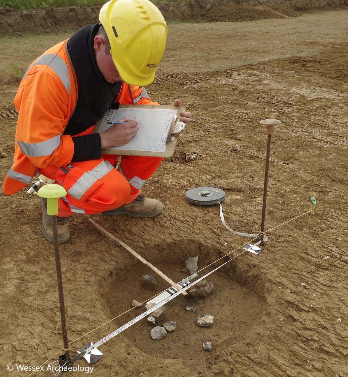 There are a few places left on our lunch &amp; learn event on 2 February run by CIfA’s Jen Parker Wooding, about the new Fieldwork Standards &amp; Guidance for #archaeological excavation, field evaluation, and monitoring &amp; recording. See: ow.ly/OTCR50QwMvy