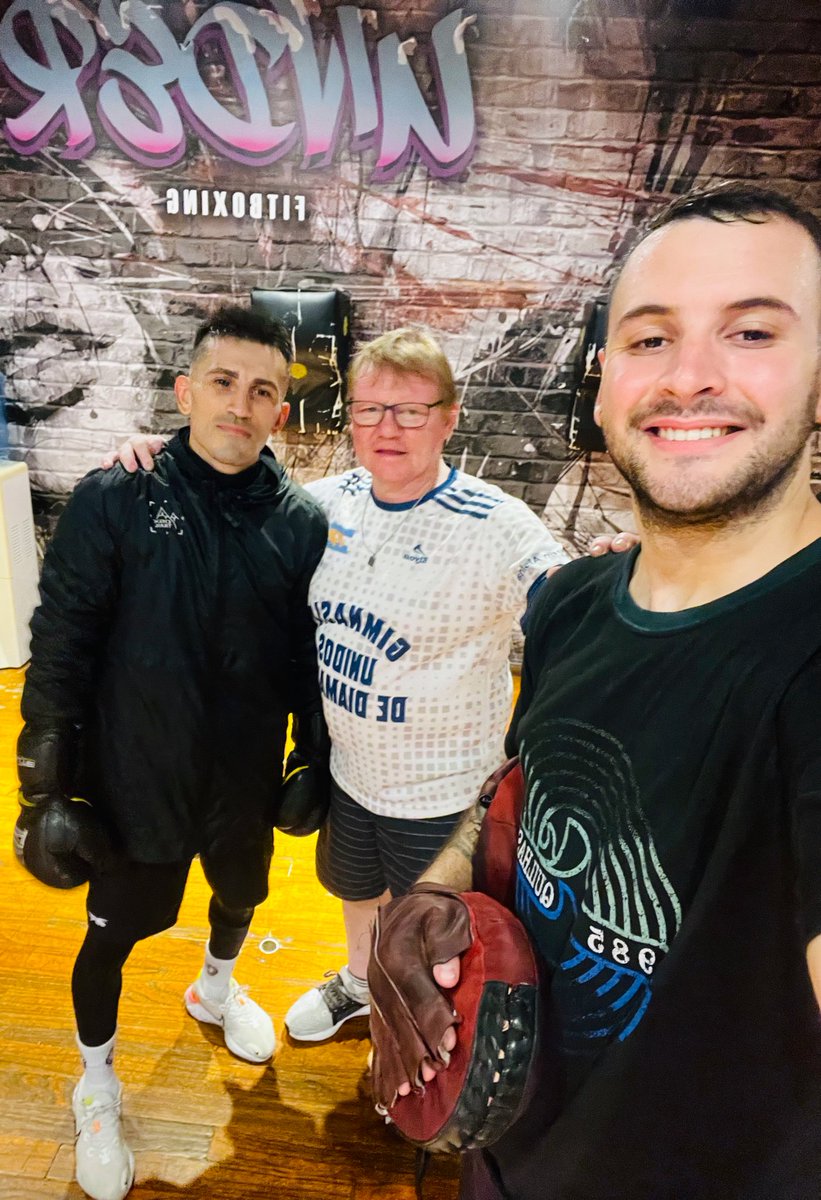 Después de mucho trabajo con todo el equipo. Hoy, otra preparación llega a su fin. Y estamos listos para el primer desafío frente a la balanza

Gracias x el aliento. Dios los bendiga 🙏🏼💛

<a href="/BoxeoDePrimera/">Boxeo de Primera</a> 
<a href="/TyCSports/">TyC Sports</a>