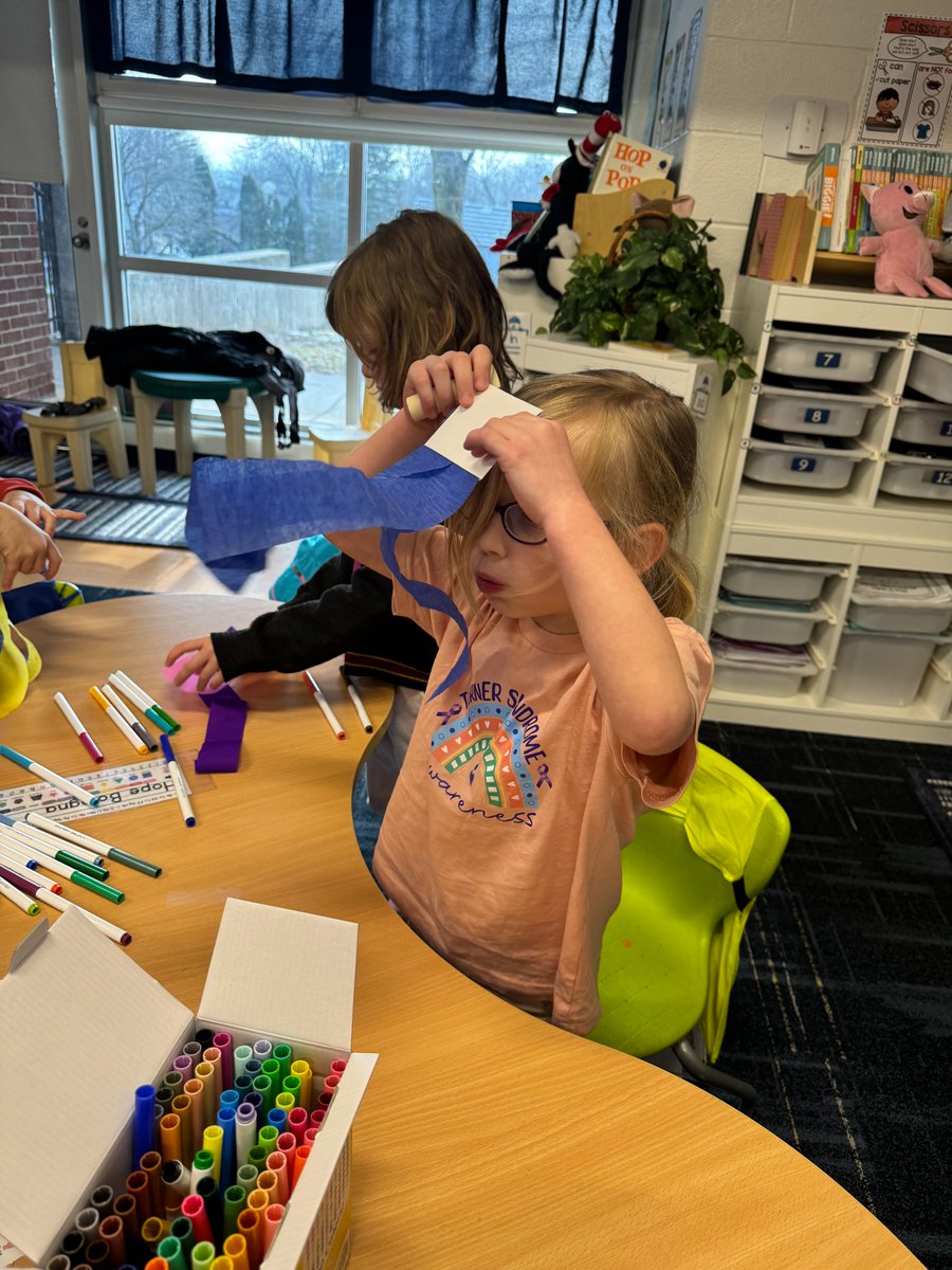 Kenyatta2Hughes's tweet photo. Kindergarten STEM Day at PR! #PRpride #SAScompass https://t.co/0FRWFcEwlm