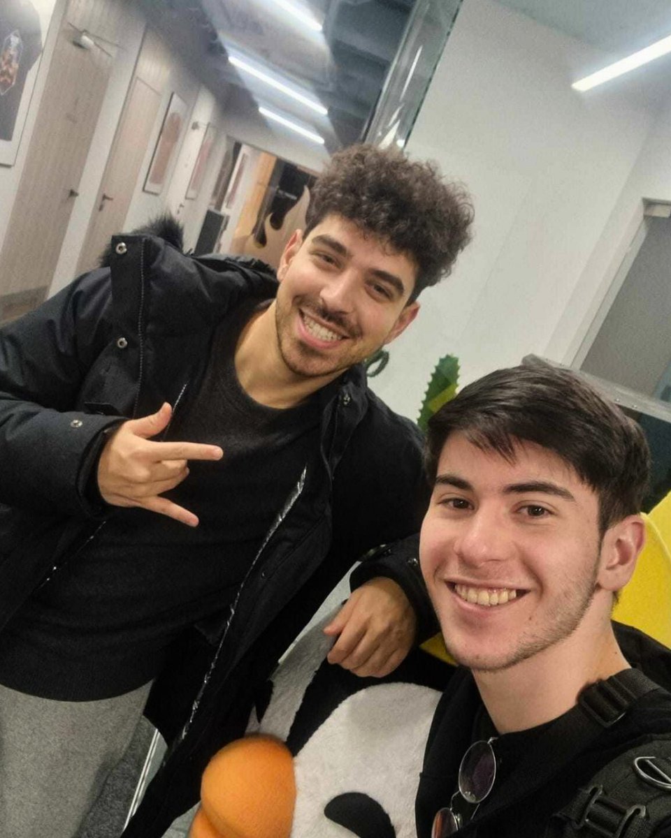 Kinguin Esports Performance Center Warsaw (@epcwarsaw) on Twitter photo See who's dropped by the EPC before IEM Katowice! <a href="/SpinxCS2/">Spinx</a> <a href="/flameZcsgo/">Shahar Shushan</a>
⅖ <a href="/TeamVitality/">Team Vitality 🐝</a> See who's dropped by the EPC before IEM Katowice! <a href="/SpinxCS2/">Spinx</a> <a href="/flameZcsgo/">Shahar Shushan</a>
⅖ <a href="/TeamVitality/">Team Vitality 🐝</a>