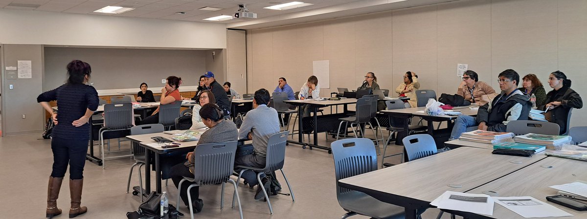 This group of dedicated bilingual educators attended an optional literacy training after school. Thank you for being lifelong learners! #fbisdBilingual <a href="/FBISD_MSD/">FBISD Multilingual Programs</a>