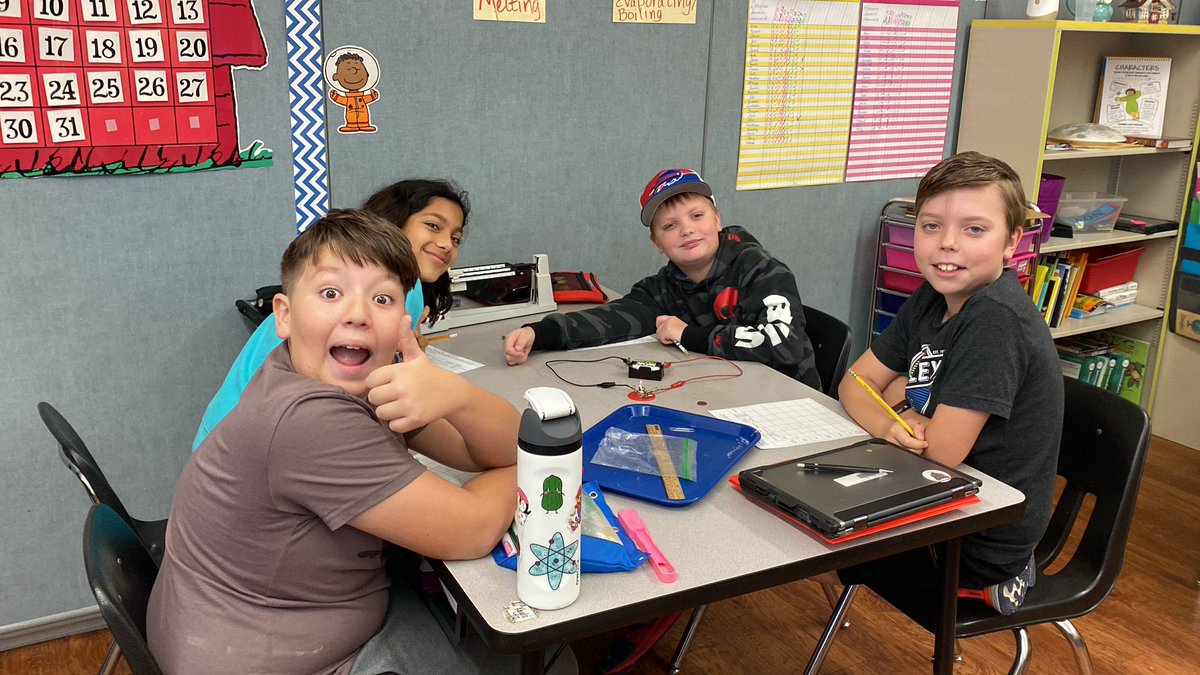 PopeDougies's tweet photo. My scientists! @popepanthers https://t.co/lqJ5eDDW9b