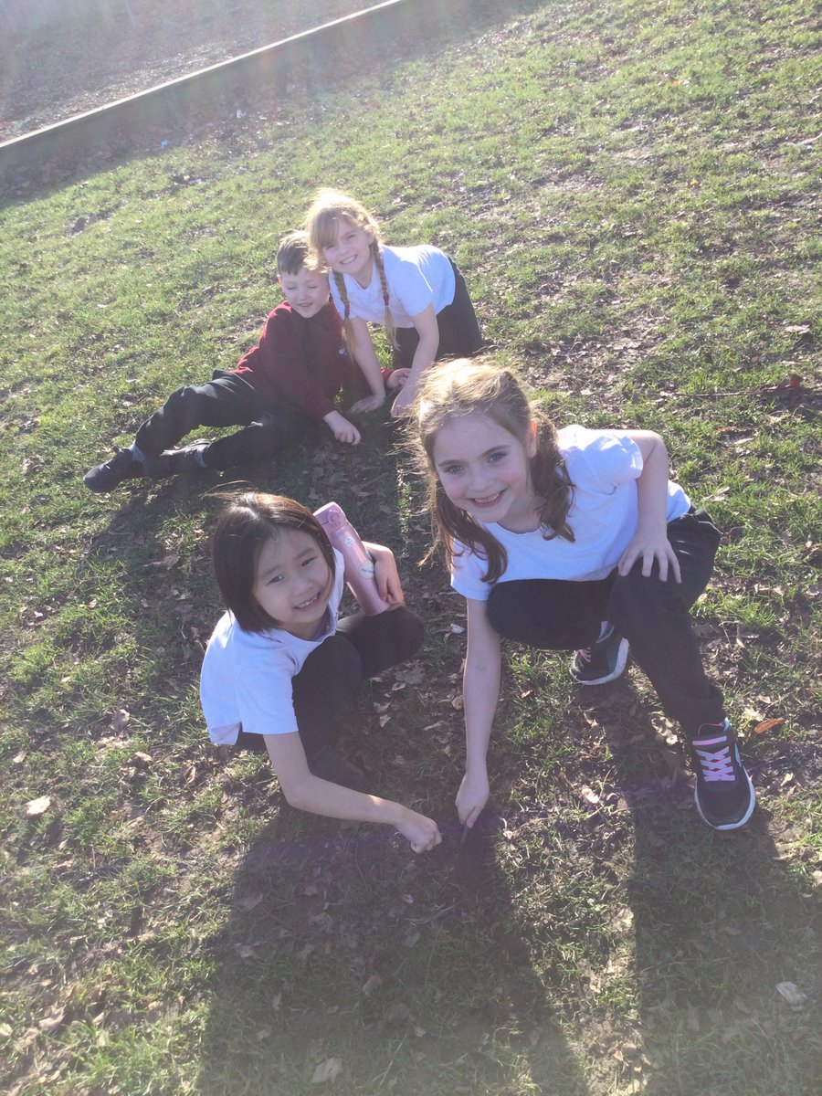 ThamesideSch's tweet photo. Kites class were learning about the different herbs that Mary Seacole used and created their own 'medicines'! What would your medicine be used for? What would you include in it? #KitesTPS https://t.co/8JaXtMZoHG