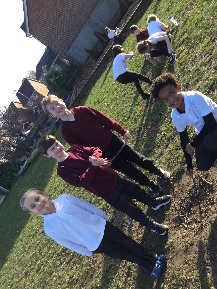 ThamesideSch's tweet photo. Kites class were learning about the different herbs that Mary Seacole used and created their own 'medicines'! What would your medicine be used for? What would you include in it? #KitesTPS https://t.co/8JaXtMZoHG