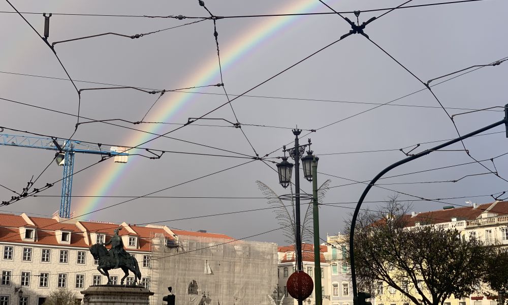 „Where is Home“ - ein Track von Andi Otto, feat. <a href="/vambasherif/">Vamba Sherif</a>, im Rahmen v. #GemeineStadt, einem Projekt der Berliner Landeszentrale für politische Bildung in Kooperation mit @DittusSabrina &amp; metroZones. Zu finden unter: gemeinestadt.net/where-is-home-…