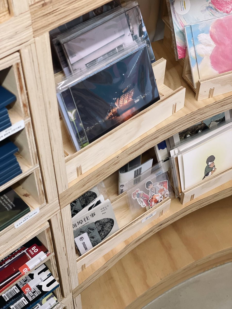 <개항도시 이야기> 는 서울시 마포구의 독립서점 ‘독서관’ 에서 열람이 가능합니다. (원래 구매도 가능하나, 재고가 많지 않은 듯해 이후 몇부 가량 재입고하면 별도로 공지할 계획입니다)