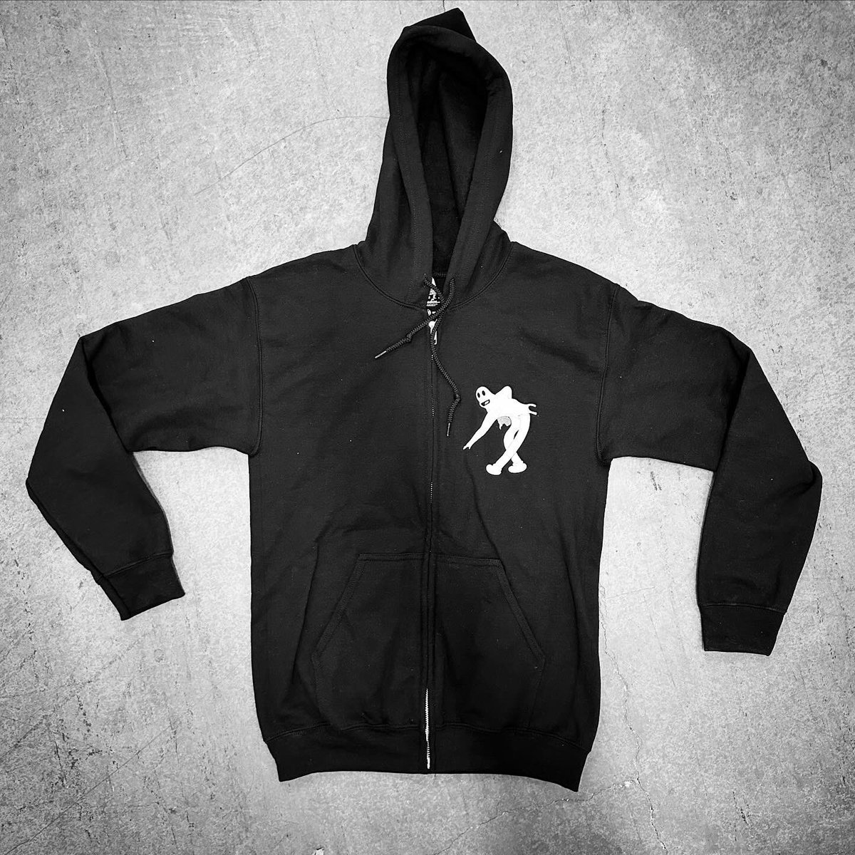 🖤Koko & Ghost Hoodie🖤

Low stock on these, we only have S, M, L & one 3XL at rockinpins.com/product/koko-t… 

#fleischerstudios #maxfleischer #cartoon #animation #kokotheclown #bettyboop #ghostemane #cabcalloway