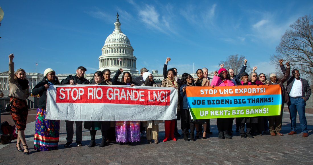 In the wake of last week's momentous LNG announcement, Gulf South leaders are in D.C. to say thanks Biden, but keep going — STOP GAS EXPORTS! And to the banks still financing LNG… Notice: You’re next 😘✊. NO FRONTLINE LEFT BEHIND!