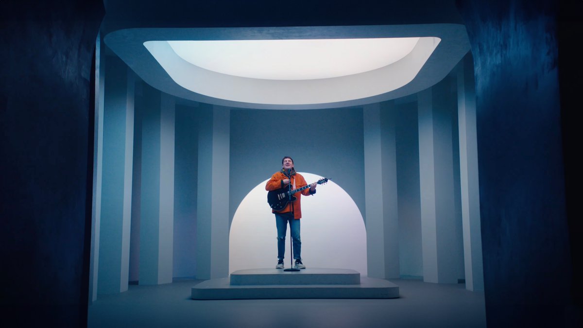 jfsephp's tweet image. Some new spec work for @Vevo ft. Medium Build!

Title Card by: @FohrmStudio