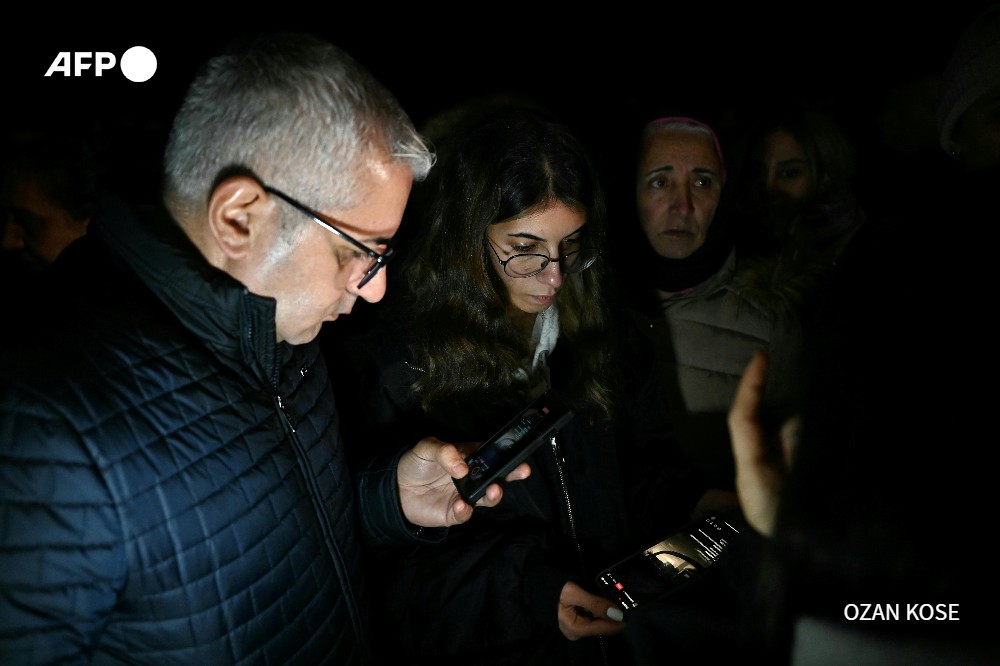 A pro-Palestinian gunman is holding seven Turkish workers hostage at a plant near Istanbul owned by US consumer goods giant Procter & Gamble in protest at the war in Gaza. @AFP latest u.afp.com/5pny