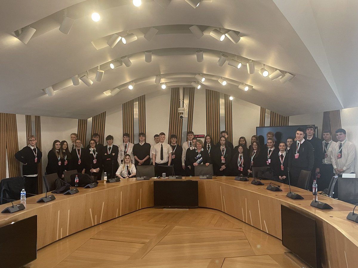 ❕Senior Modern Studies trip to the Scottish Parliament today ❕

Thank you to <a href="/MichelleThomson/">Michelle Thomson</a> and her team for organising such a brilliant day and answering our questions! 🗳️🎤

<a href="/Boness_Academy/">Bo'ness Academy</a>