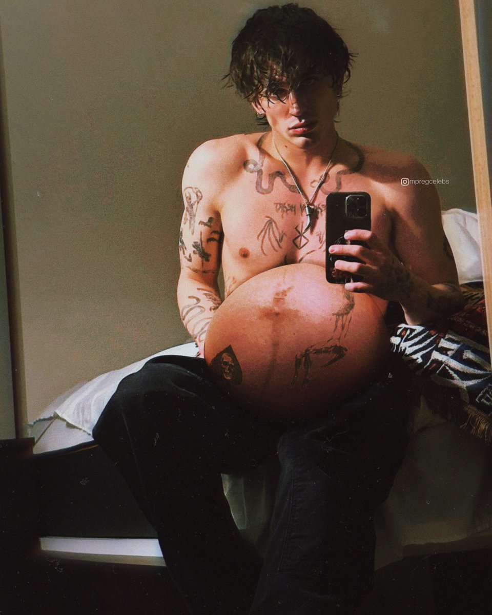 mpreg celeb tweet media