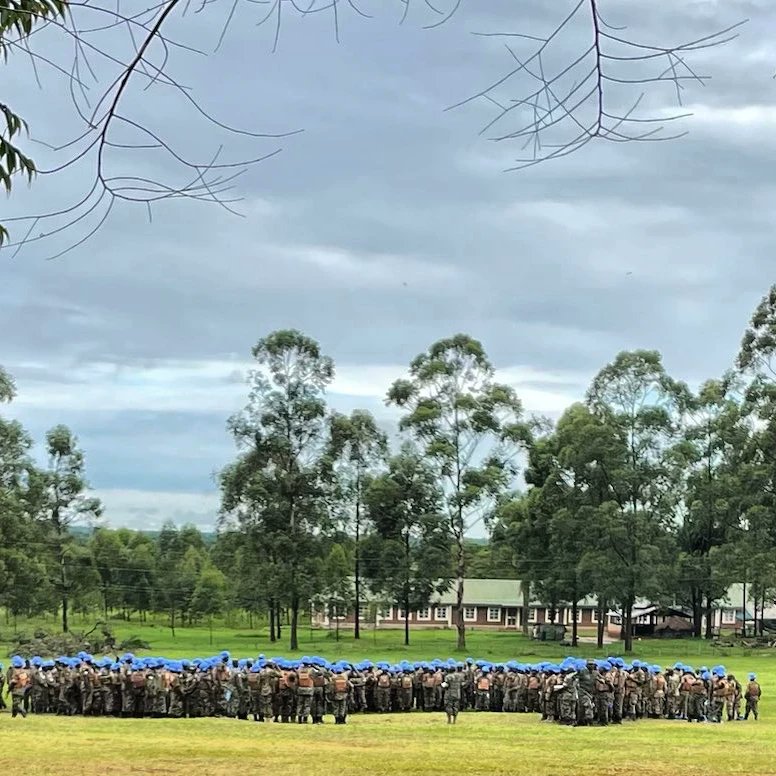 Our teams are back out on the African continent advising indigenous forces. Pictured here is a team from Number 3 Company in Uganda, currently teaching the UPDF before they deploy on Peace Support Operations. #IrishGuards☘️💂🏻 #Britisharmy