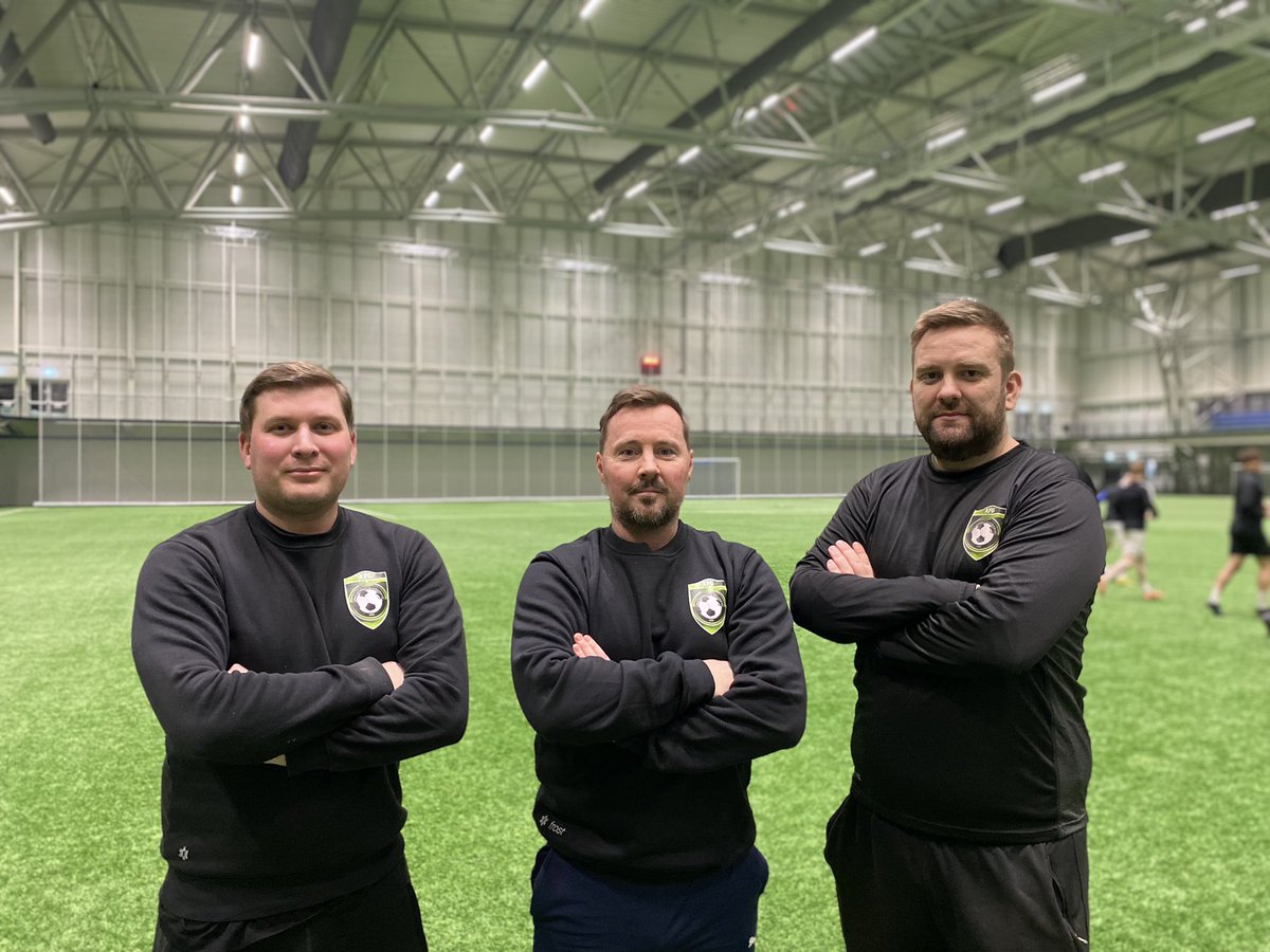 Litla teymið ⚽️

Við bjóðum Andra og Andrés velkomna í þjálfarateymið, það verður ekkert eðlilega gaman á hliðarlínunni í sumar!

m.facebook.com/story.php?stor…