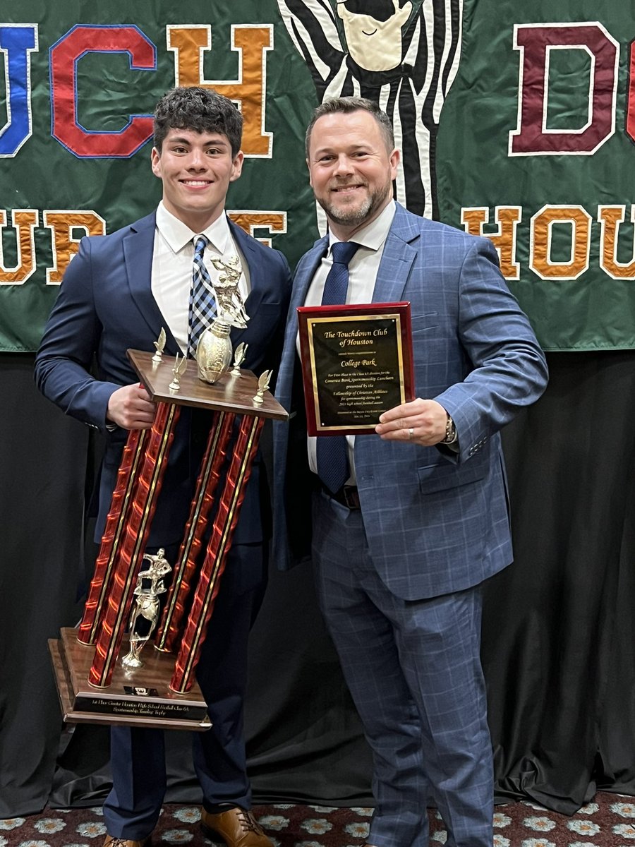 Thank you to the Touchdown Club of Houston for recognizing College Park football for the 2024 Sportsmanship Award for 6A.

Awesome way to honor our kids and our school.

#WeAreCP #TDE #FAM1LY