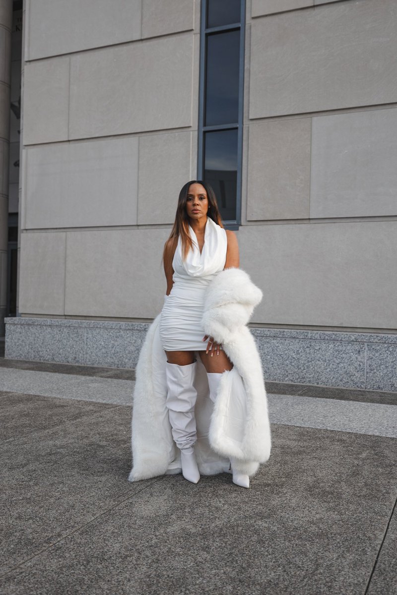 shaenycole's tweet photo. It’s My Winning Season ✨✨✨
New Music Dropping at Midnight 
2-2-2024
“ Do Right “
#NewMusic #doright #shaenycole https://t.co/S36Ul7FF2U